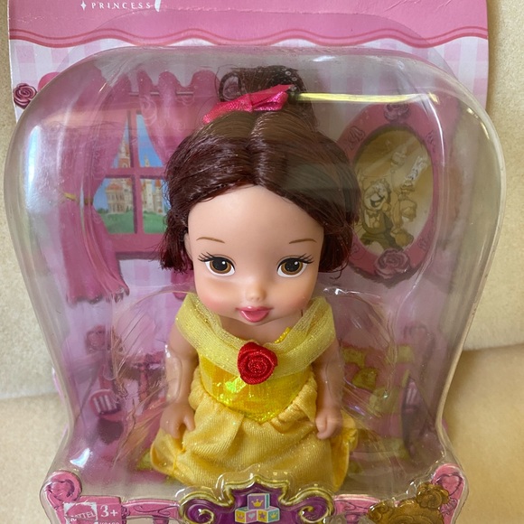 Disney Royal Nursery Belle Doll - Picture 4 of 4